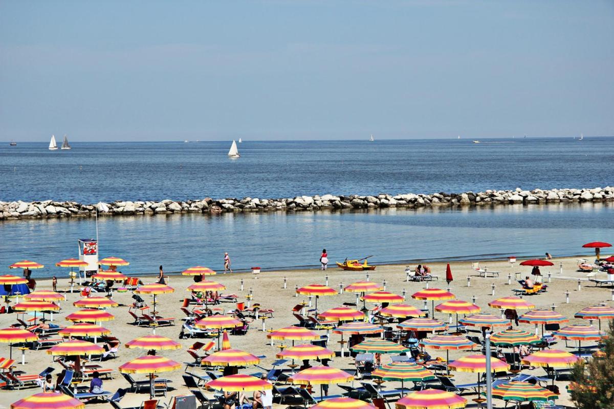 Residence Algarve Rimini Kültér fotó